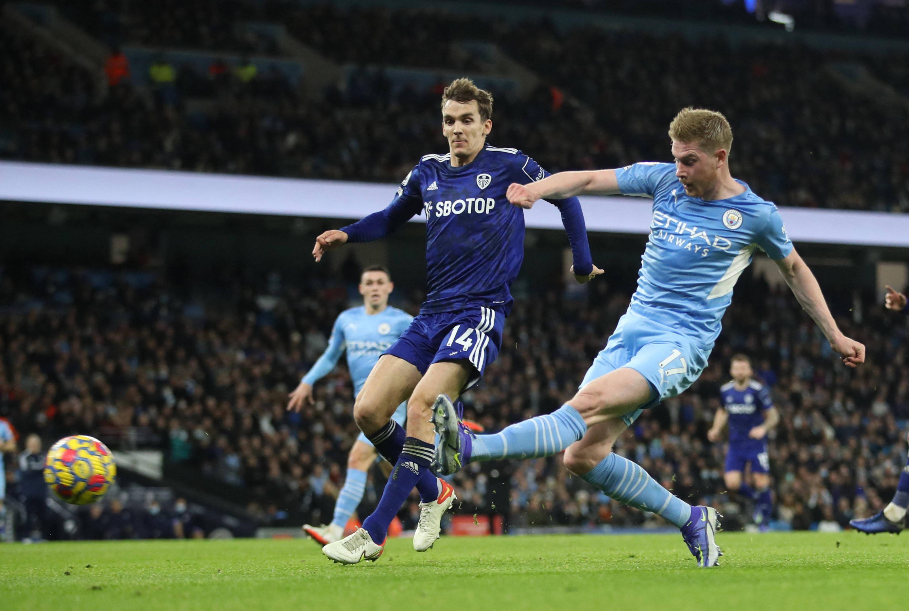 悟空体育-曼城主场大胜,德布劳内助攻破门