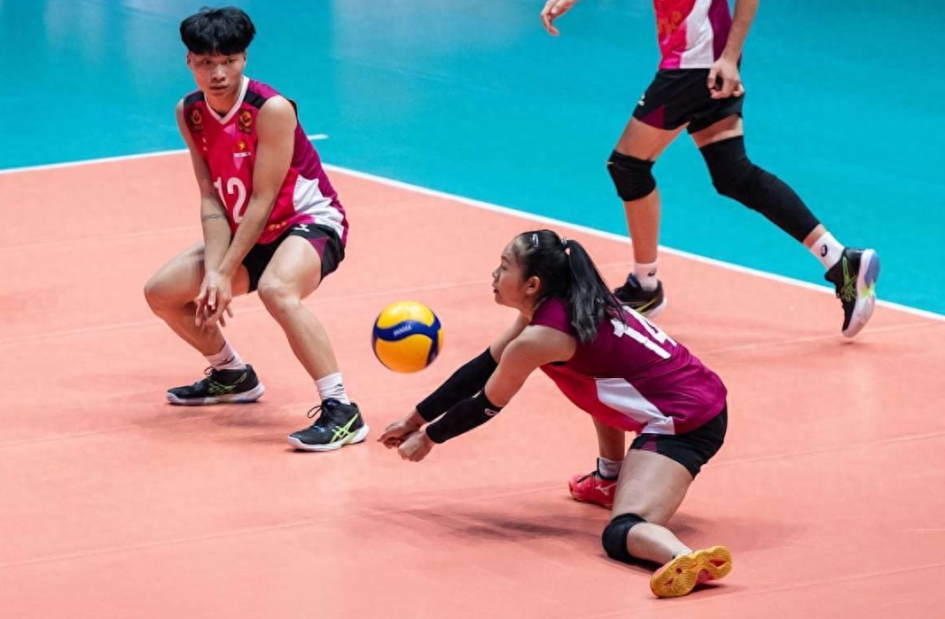 悟空体育-赛场上精彩纷呈,观众尽情欣赏