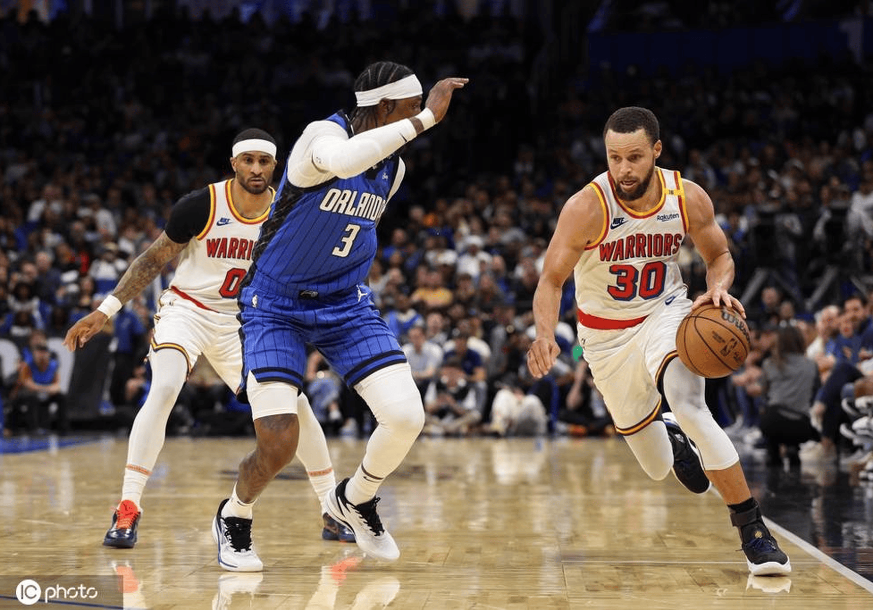 美国篮球队大比分获胜,百战百胜 美国篮球队大比分获胜,百战百胜