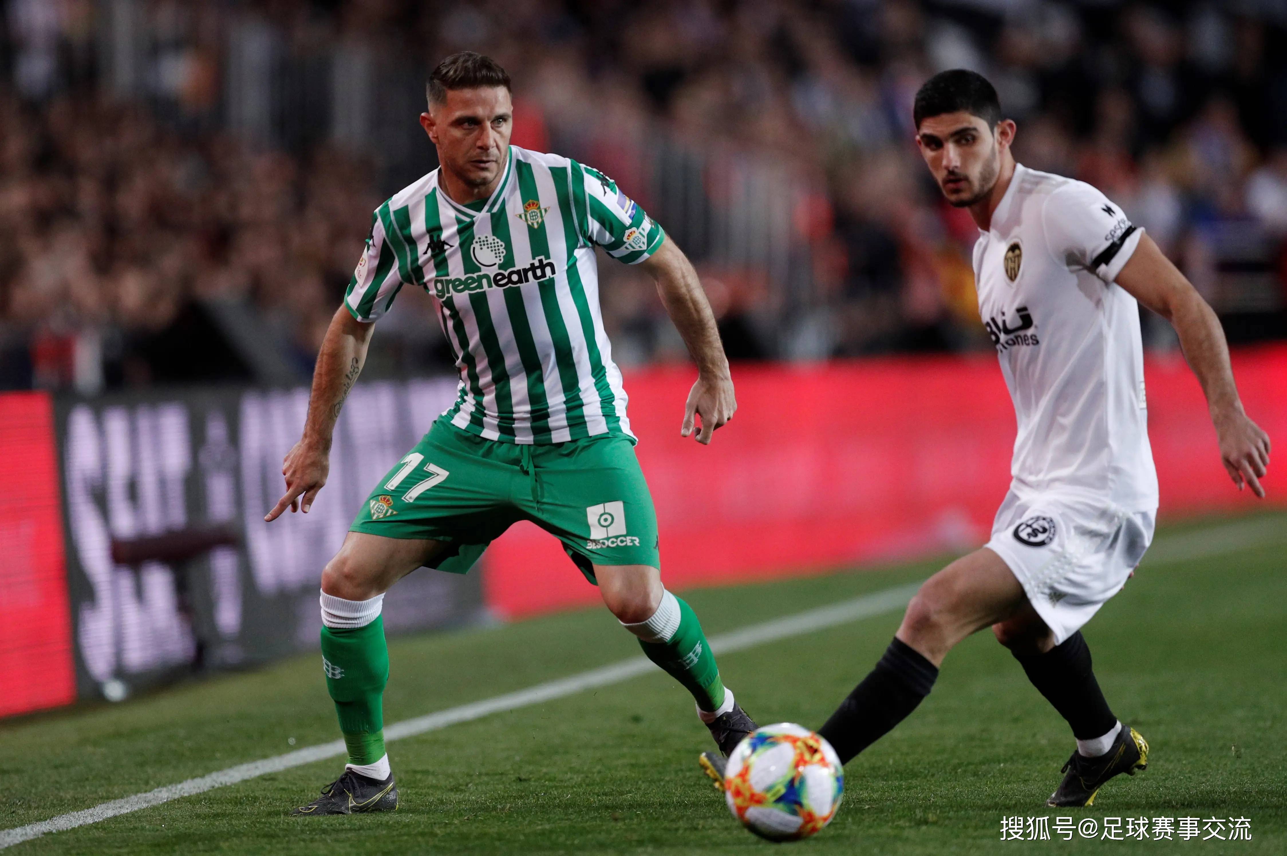 悟空体育官网-沙尔克04客场战平云达不莱梅，保住争冠关键一分