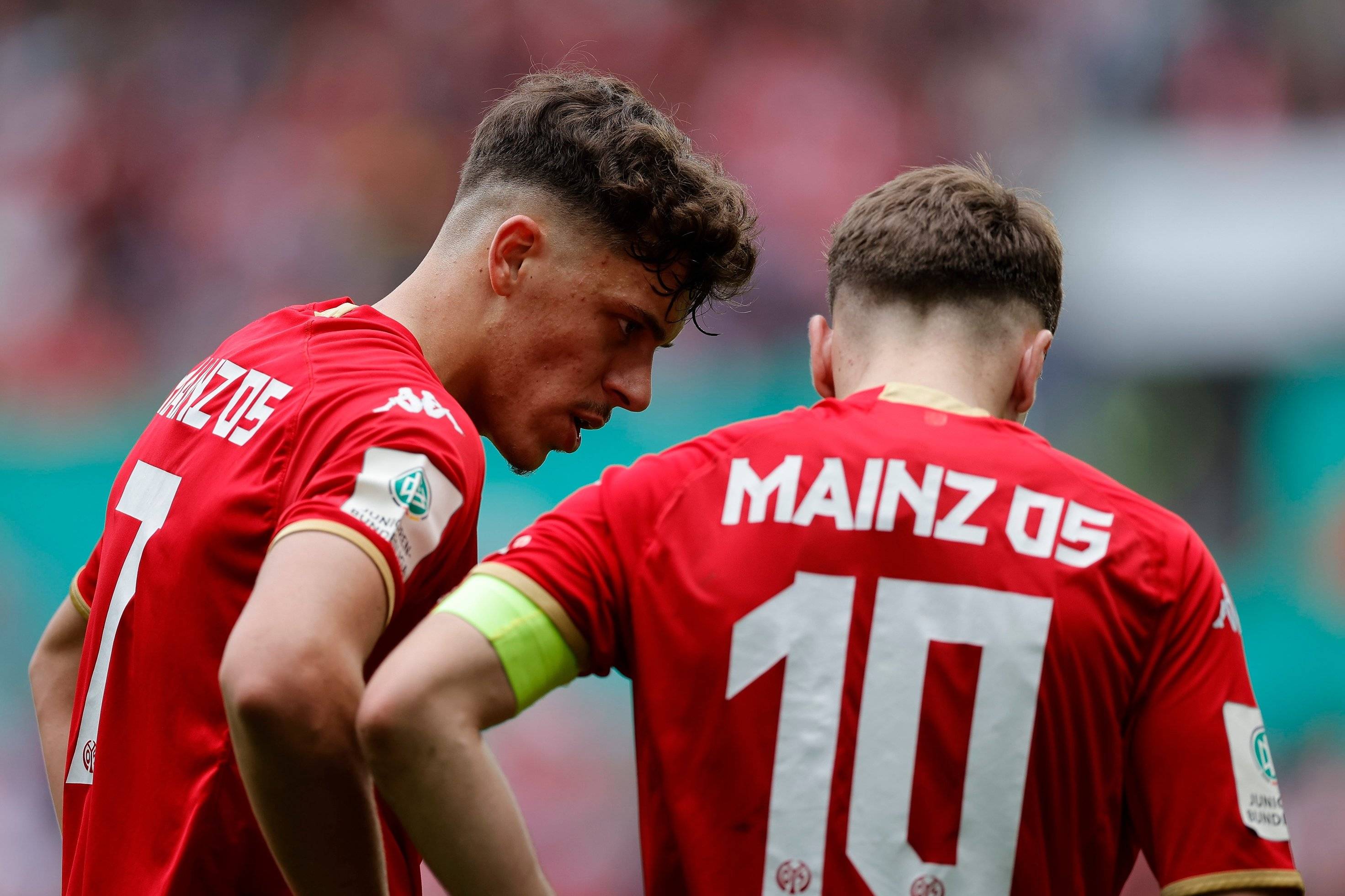 悟空体育官网-美因茨主场逼平莱比锡红牛,保持不败纪录