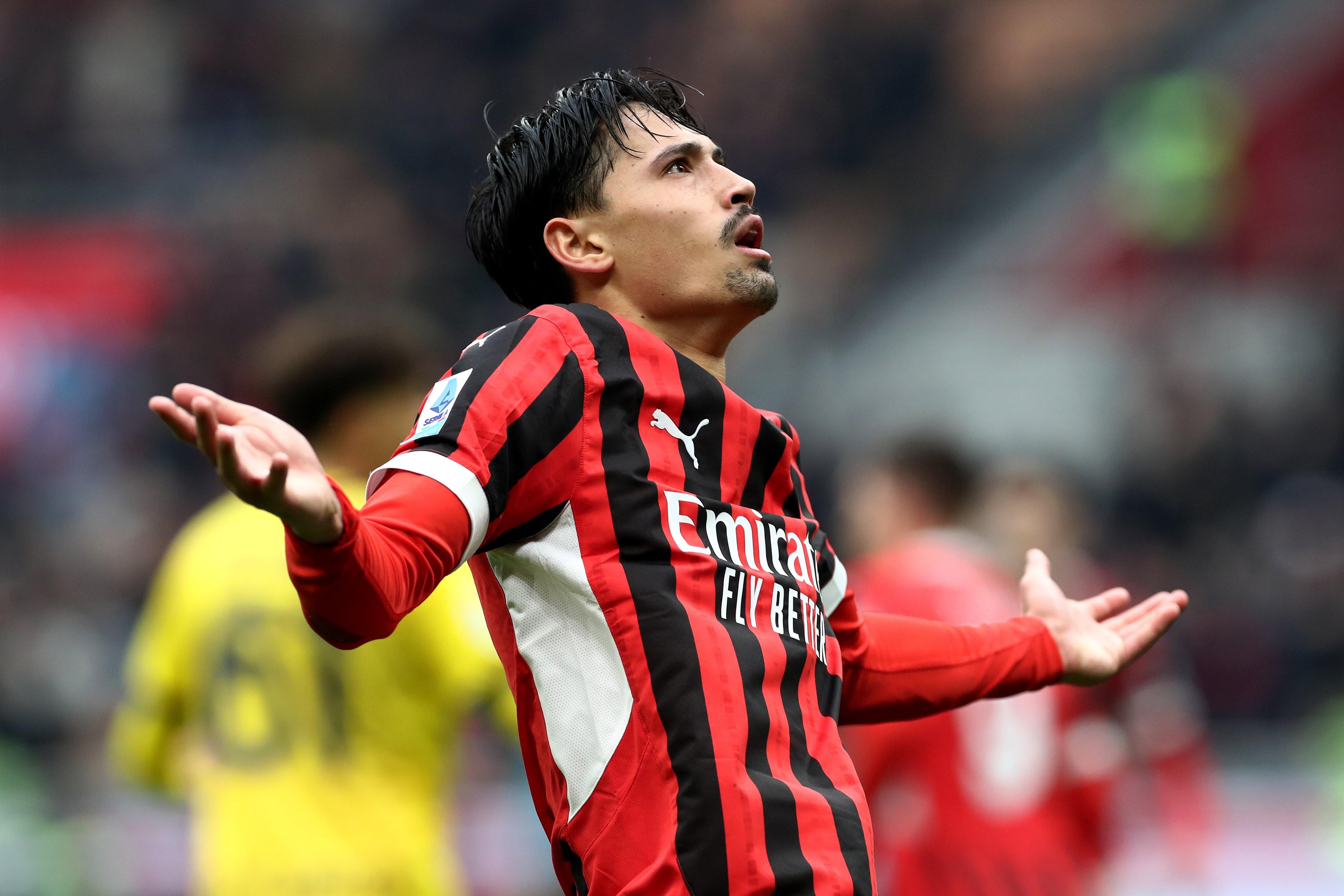 悟空体育-AC米兰关键时刻爆发,完成绝杀逆转