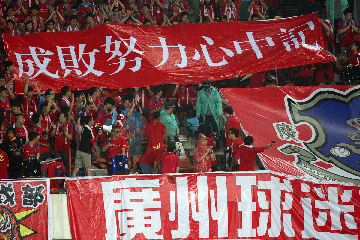 悟空体育-稳操胜券，球队从容取得比赛胜利