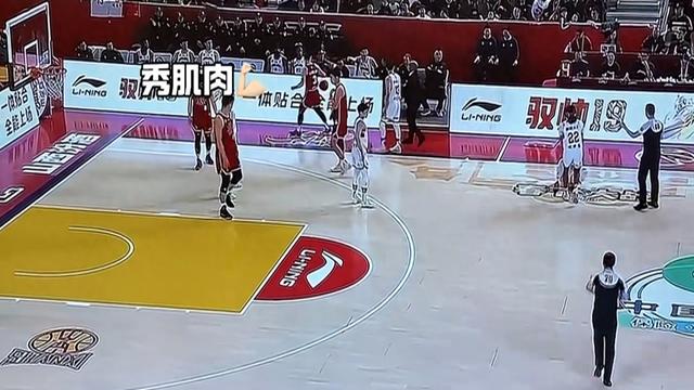 CBA比赛中球队之间的火药味十足 CBA比赛中球队之间的火药味十足