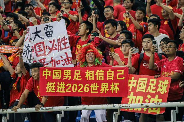 悟空体育官方网站-国内足球比拼再掀高潮,球队全力备战