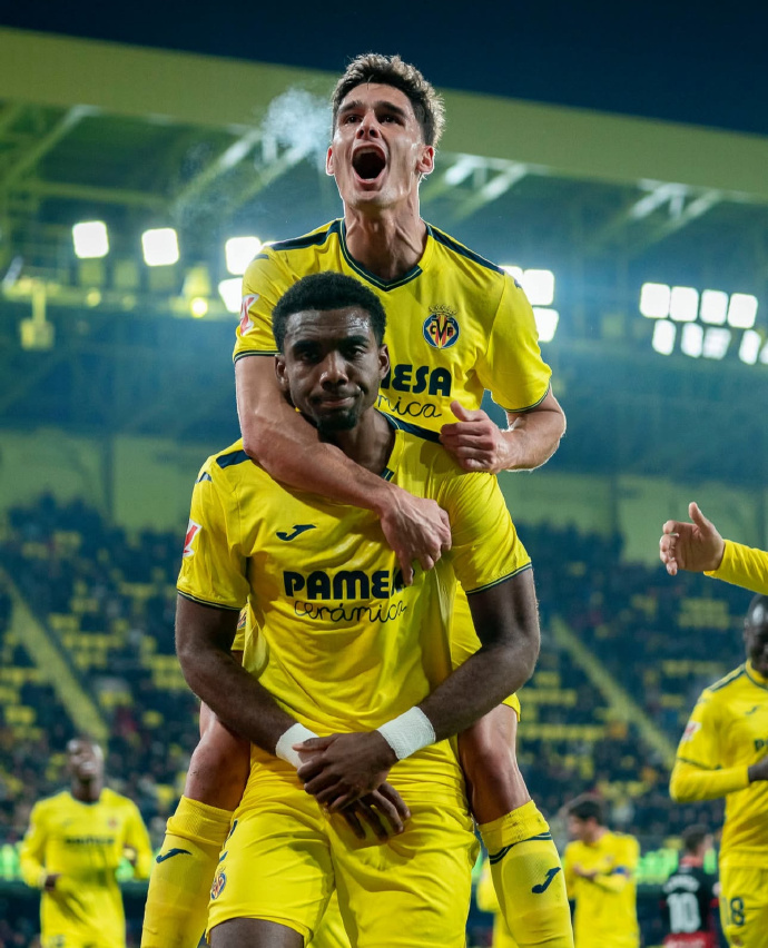 比利亚雷亚尔主场大胜马德里竞技，稳居榜首位置