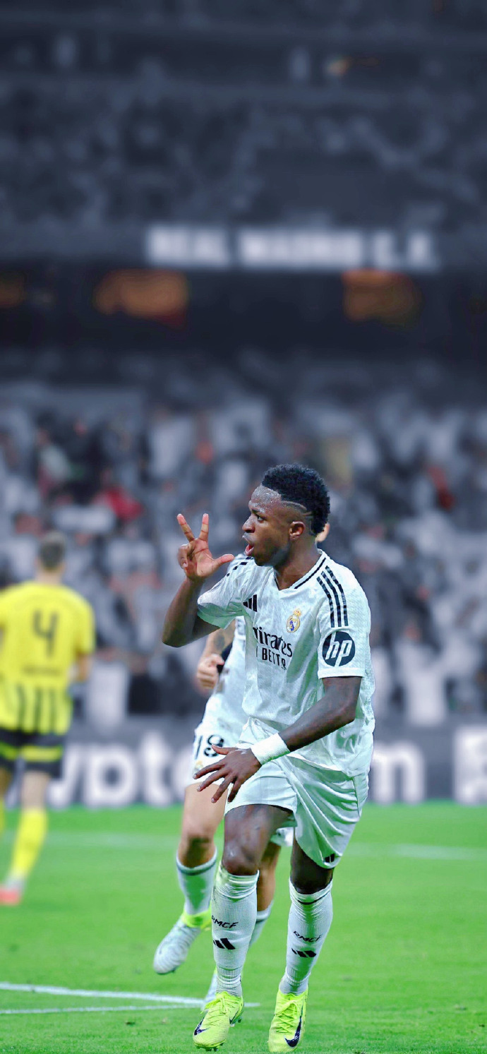 悟空体育官方网站-皇马逆袭成功,欧冠三冠王已近咫尺?