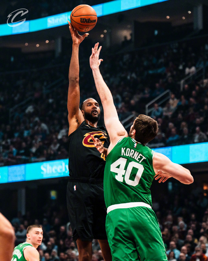 克里夫兰骑士大胜凯尔特人，豪取10连胜