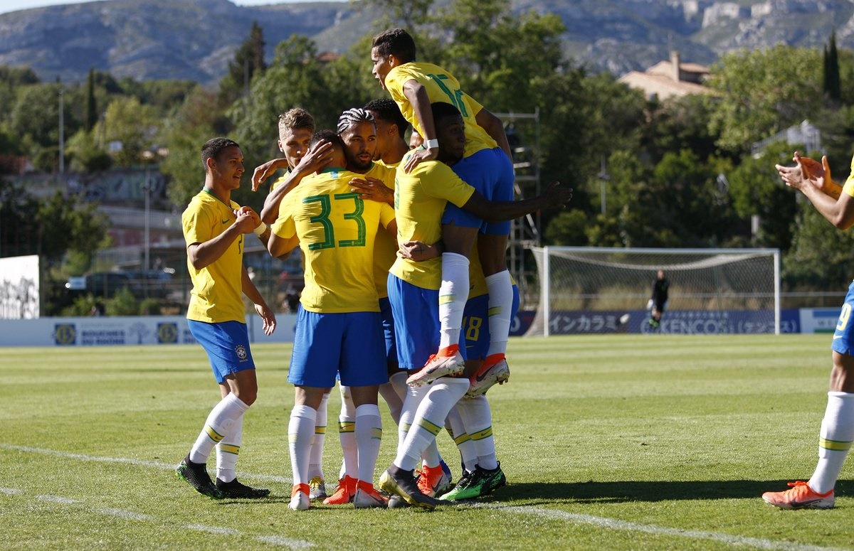 爱尔兰队新秀球员闪耀表现，拿下关键胜局