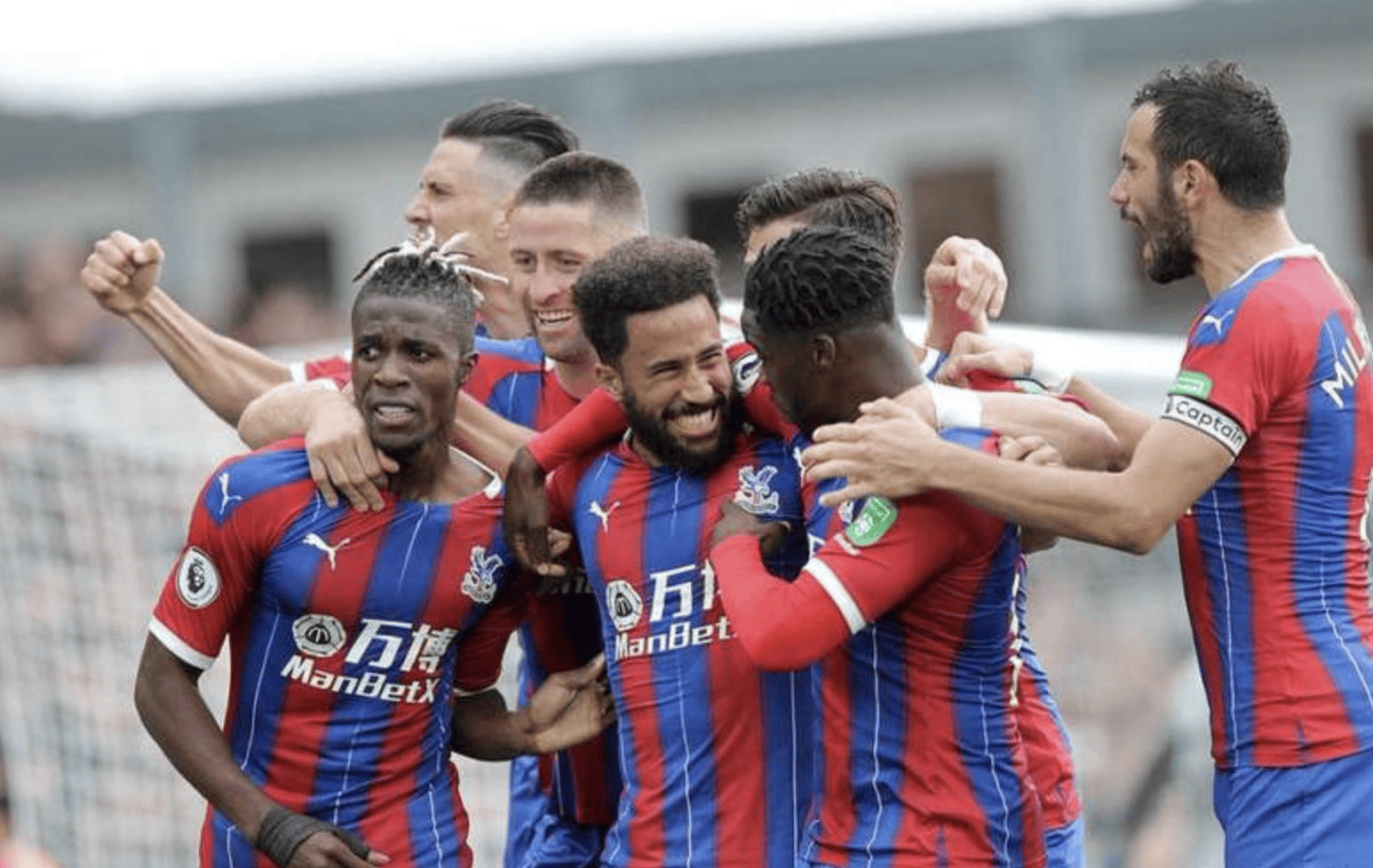 悟空体育官网-客场作战的球队依靠团结一致赢得胜利