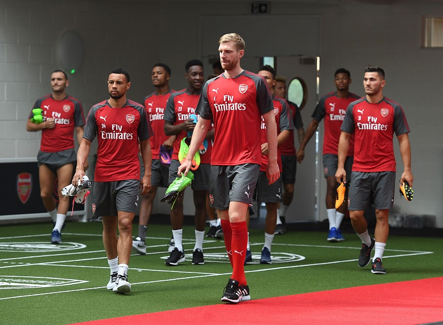 阿森纳新援备战新赛季,球队备战对阵考验 阿森纳新援备战新赛季,球队备战对阵考验