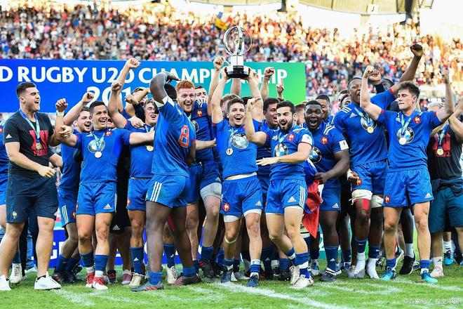 常规操作!欧预赛球员应对技术要求 常规操作!欧预赛球员应对技术要求