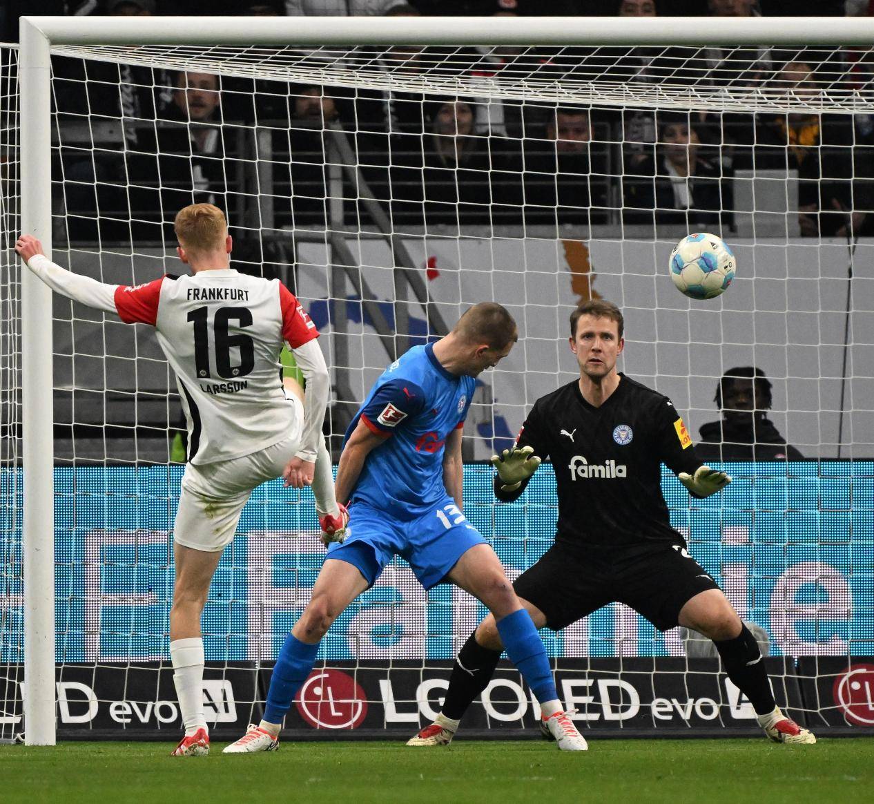 法兰克福客场作战,期望在对手地盘上获胜 法兰克福客场作战,期望在对手地盘上获胜