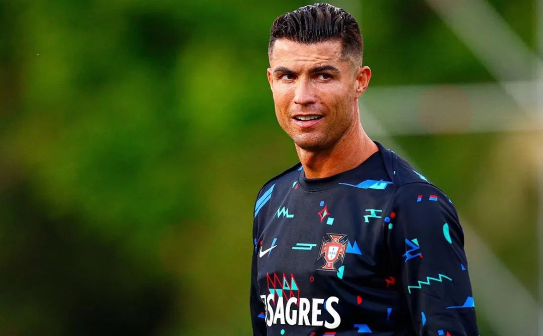 悟空体育-葡萄牙前锋否认因伤势离开球队