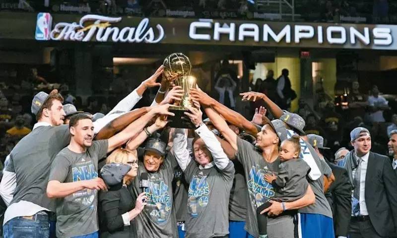 怒冲!骑士全队力挫绝卓夺胜 怒冲!骑士全队力挫绝卓夺胜