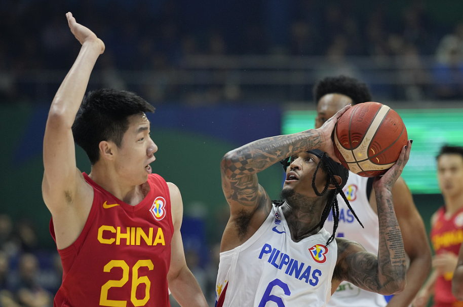 东南亚篮球锦标赛半决赛中,菲律宾队大比分获胜 东南亚篮球锦标赛半决赛中,菲律宾队大比分获胜