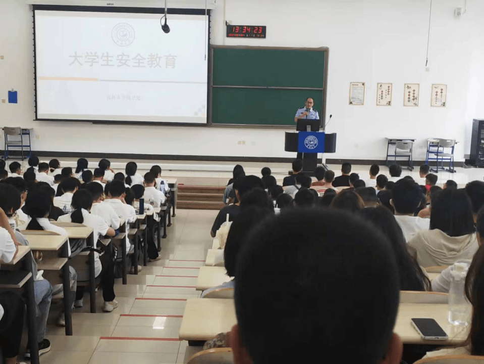 北美大学联盟挑战赛:新人新希望绽放光芒 北美大学联盟挑战赛:新人新希望绽放光芒