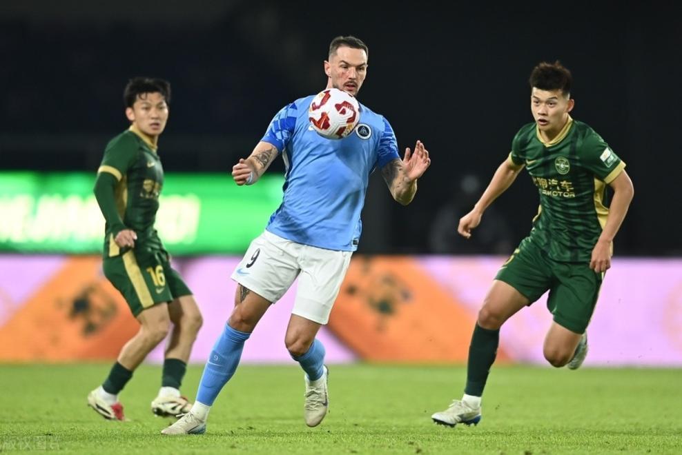 球队新星打破僵局,实力更胜一筹 球队新星打破僵局,实力更胜一筹