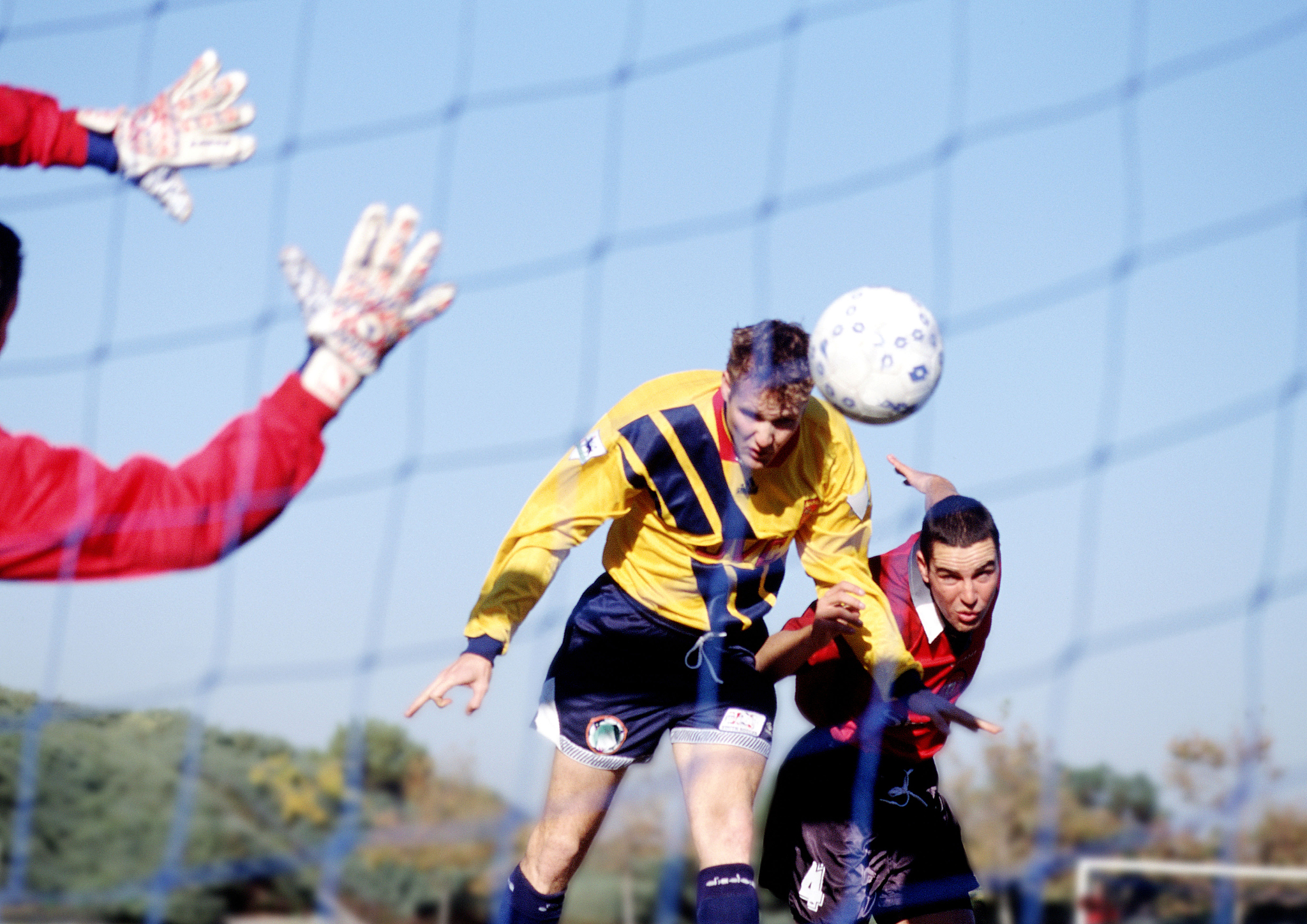 悟空体育-激动人心的比赛,球员奋力拼搏展现实力
