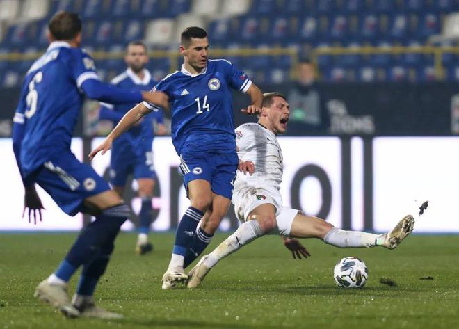 悟空体育官网-瑞典队可喜成绩,欧预赛赛场上备受瞩目