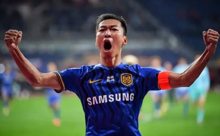 悟空体育官网-上海绿地申花客场不敌江苏苏宁,士气受挫