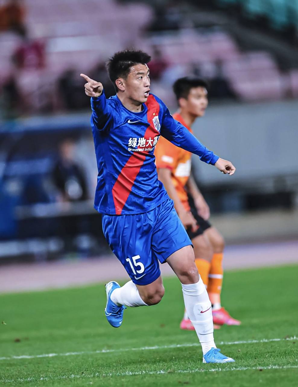 上海绿地申花客场不敌江苏苏宁,士气受挫 上海绿地申花客场不敌江苏苏宁,士气受挫