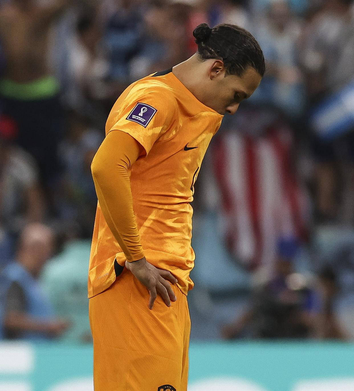 荷兰队在比赛中取得胜利，引发热议和讨论