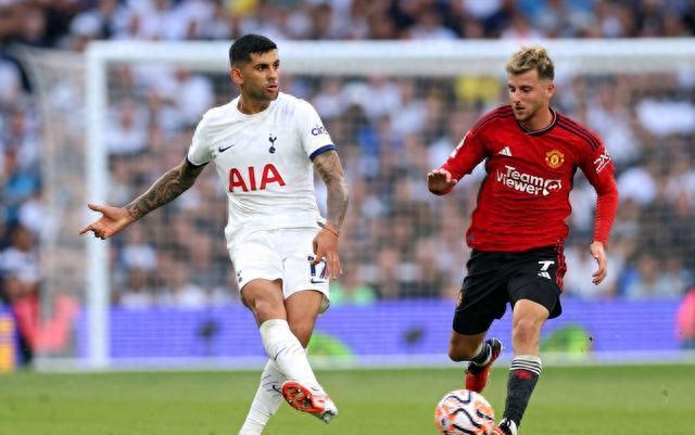 悟空体育官网-英格兰横扫俄罗斯，力保榜首位置