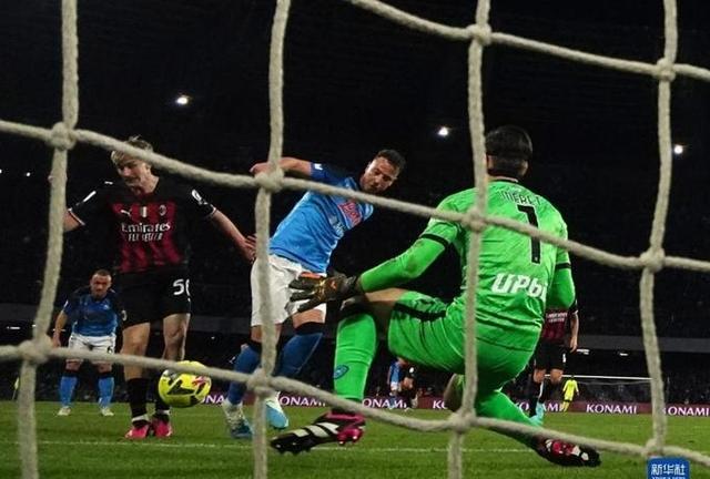 那不勒斯客场惊艳表现,实现反弹 那不勒斯客场惊艳表现,实现反弹