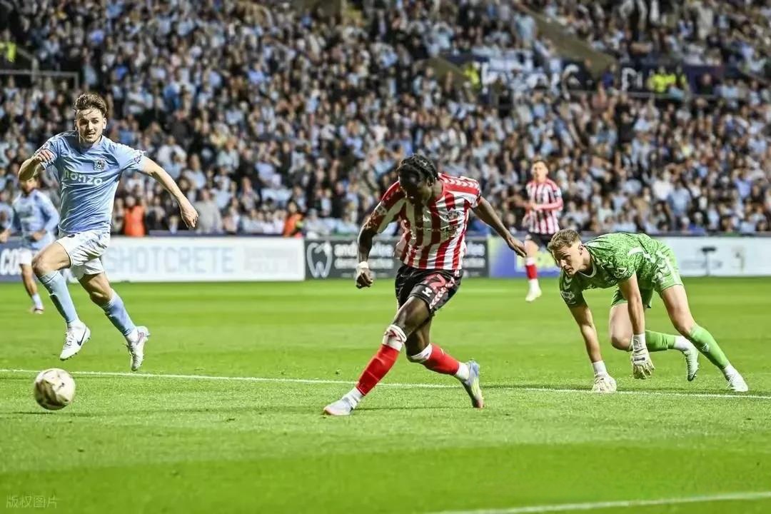 桑德兰神奇逆袭，英超诸强再次陷入苦战