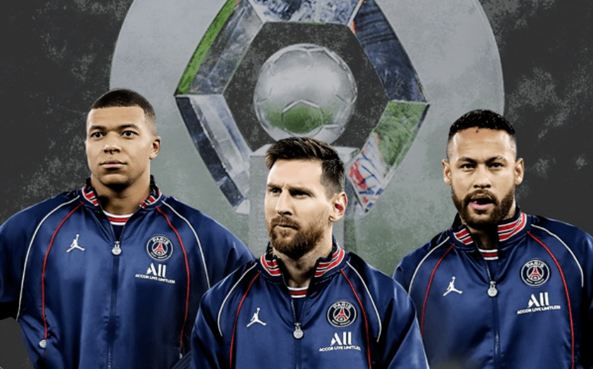 里昂强势登顶,巴黎圣日耳曼接连告负 里昂强势登顶,巴黎圣日耳曼接连告负